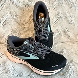 Brooks Ghost 14 Women’s size 9.5 EUC